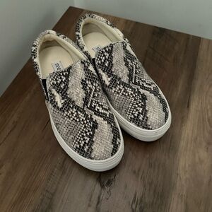 Gill print Steve Madden shoes